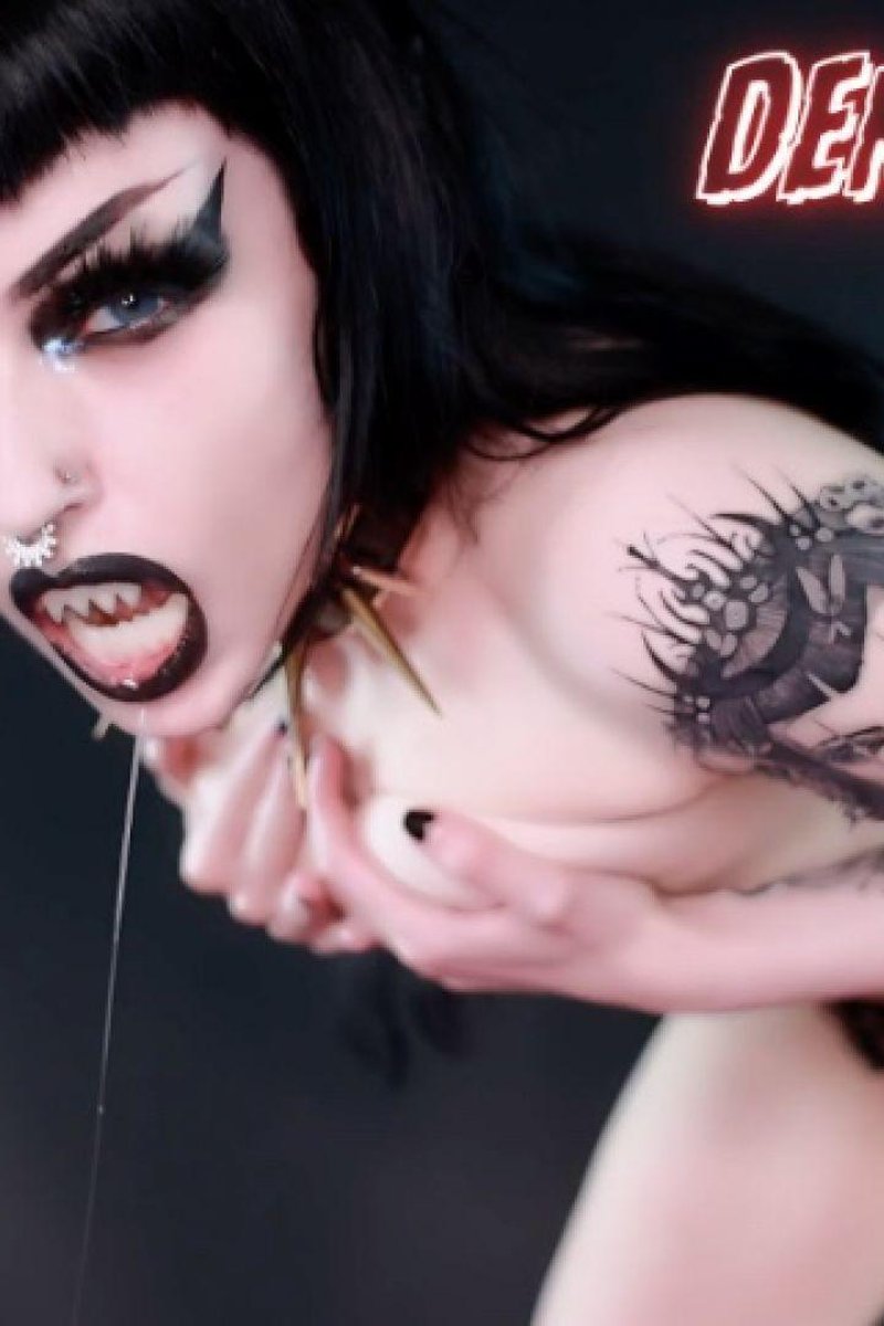 Freaky Demon JOI - Screenshot 1 of 4 - Fangs