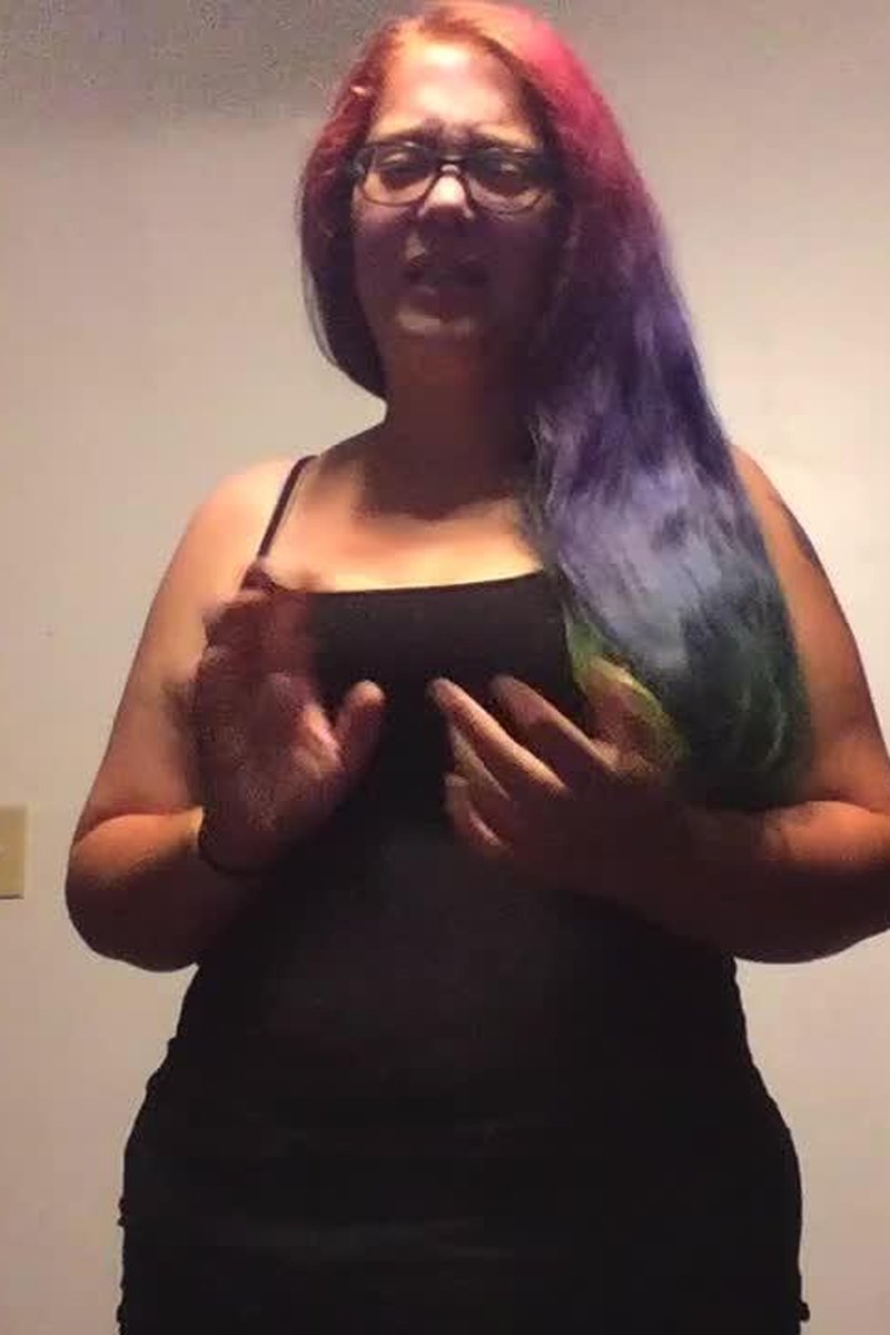 Getting Dressed - Screenshot 1 of 4 - BBW