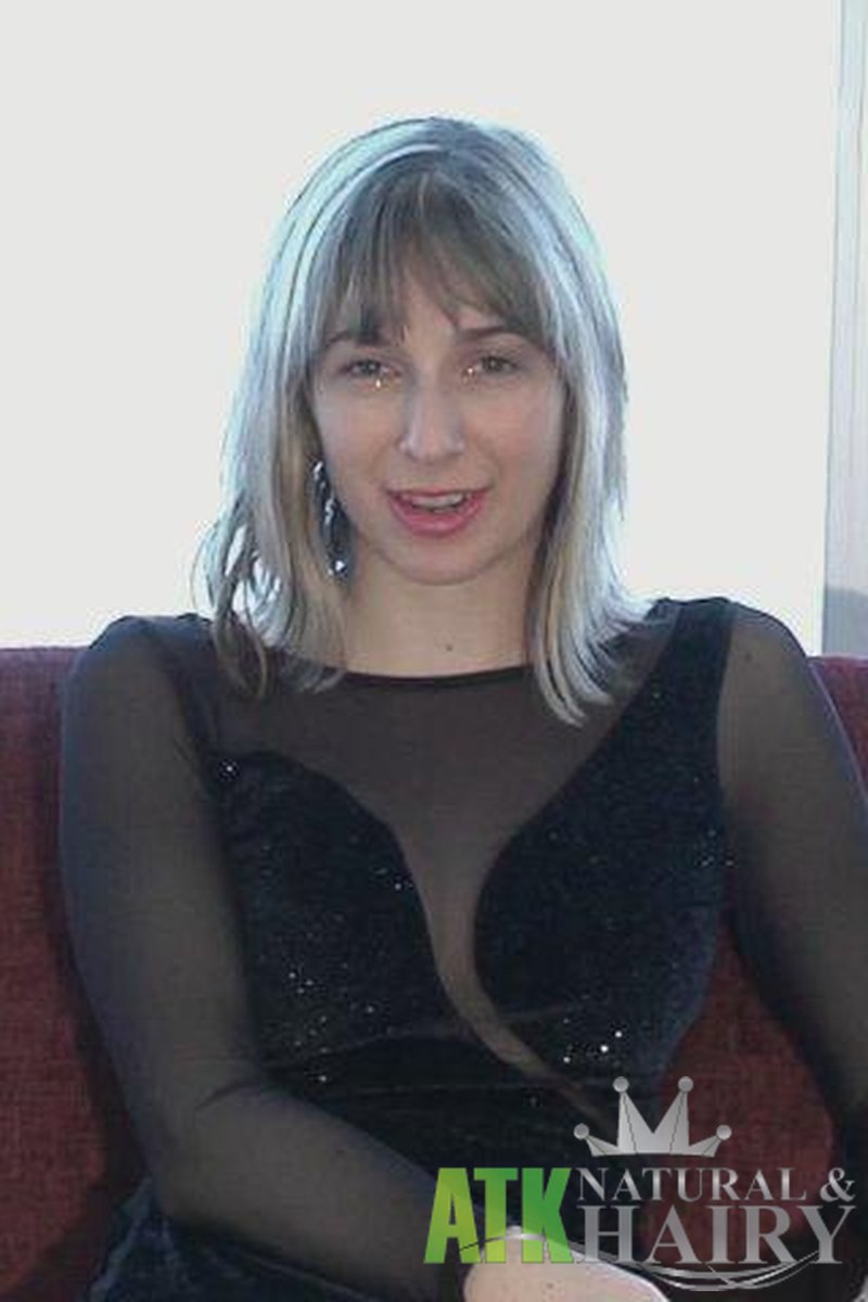 Destine - Interview - Screenshot 1 of 4 - Blonde Hair (Female)