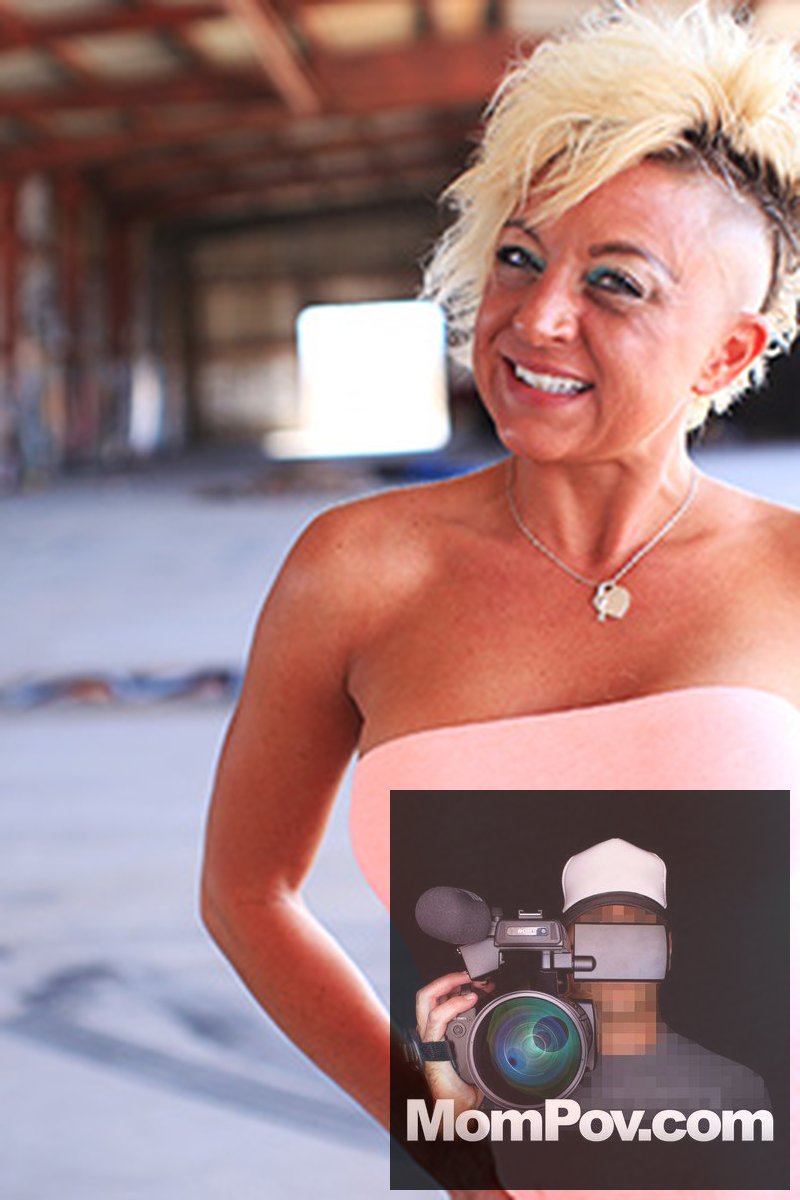 Freaky MILF Loves to Cum - Screenshot 1 of 4 - Amateur