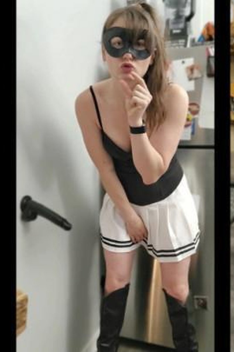 Sissy Humiliation - Screenshot 1 of 4 - BBC Dildo