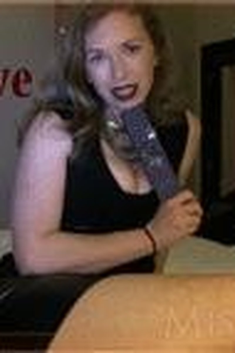Erotic Assassin: Fatal Web Cam Show - Screenshot 1 of 4 - Boots