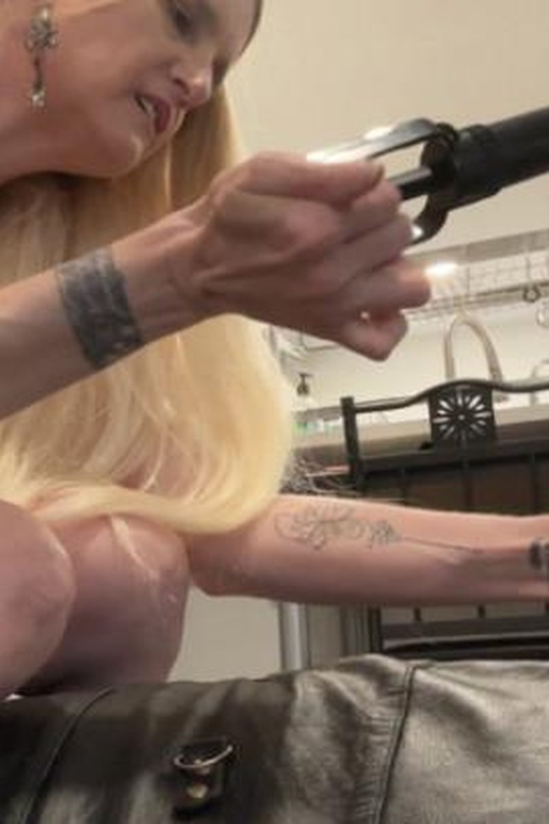 Total Control - Screenshot 1 of 4 - BDSM