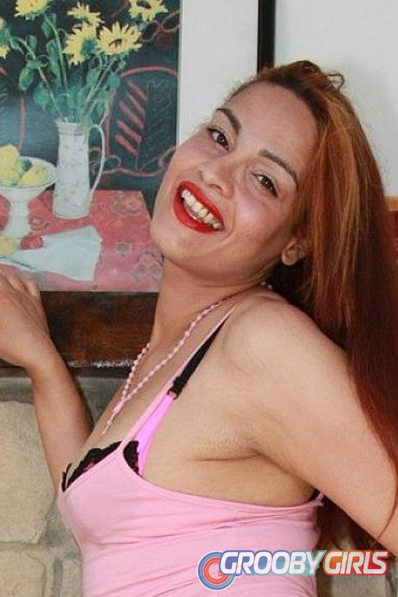Alexis Rides Her Dildo - Screenshot 1 of 4 - Transgender