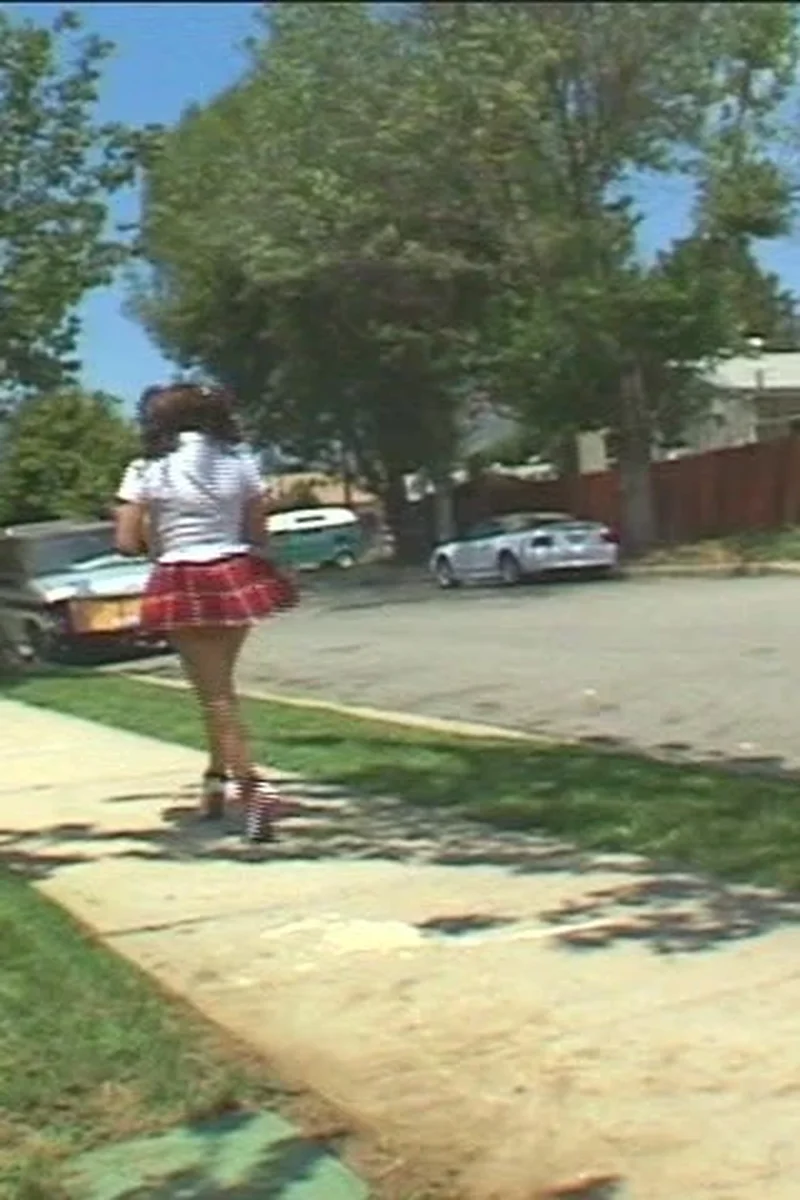 Bad Education - Screenshot 1 of 4 - Blowjob
