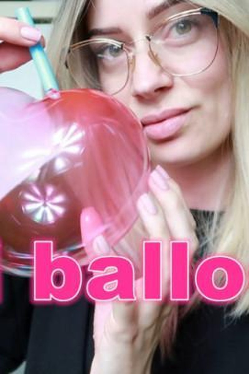 Red Bubbles - Screenshot 1 of 4 - Blonde Hair (Female)