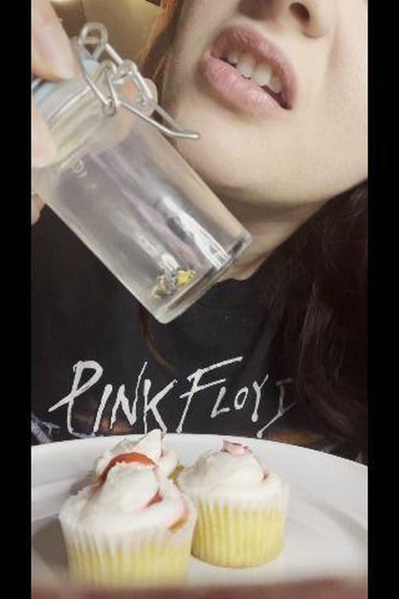 Cupcake Vore - Screenshot 1 of 4 - Fetish