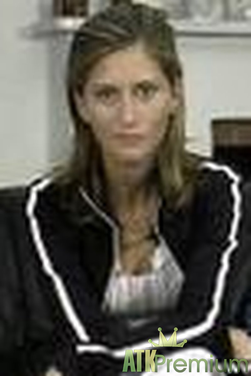 Mona - Interview - Screenshot 1 of 4 - Mona Mon018