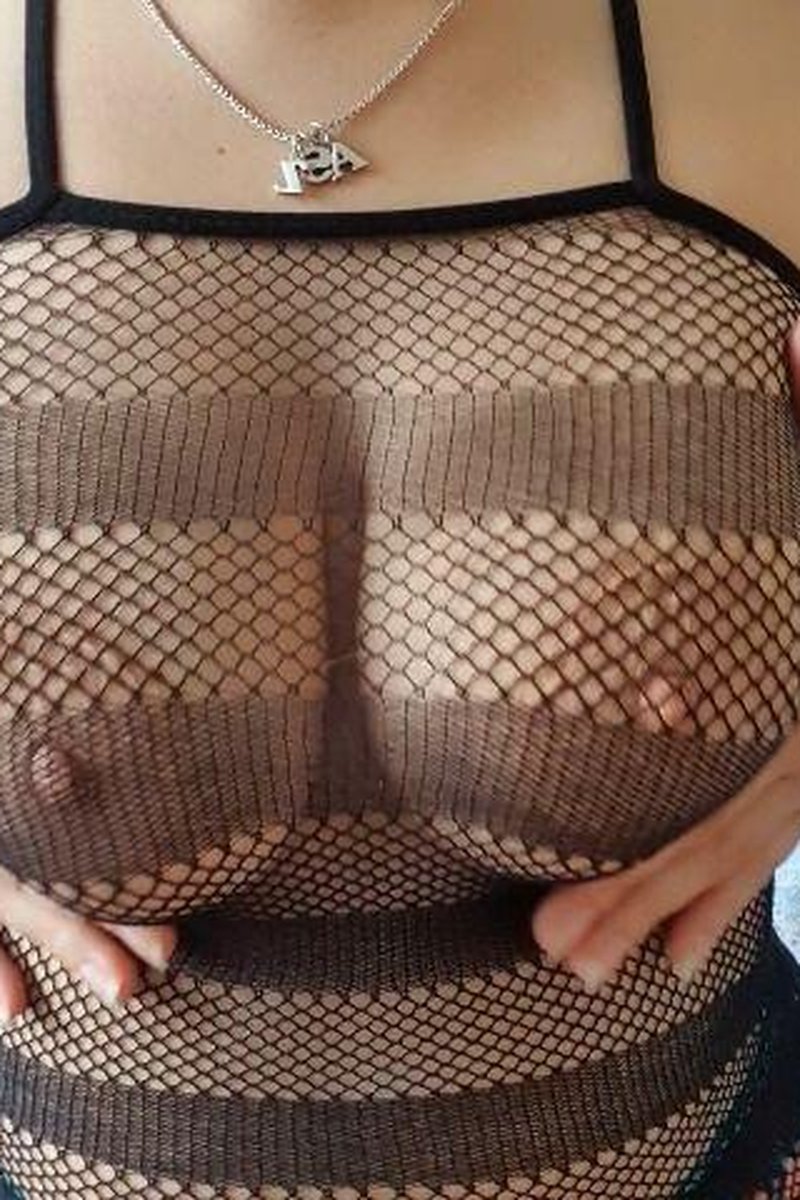 Tits - Screenshot 1 of 4 - Big Tits