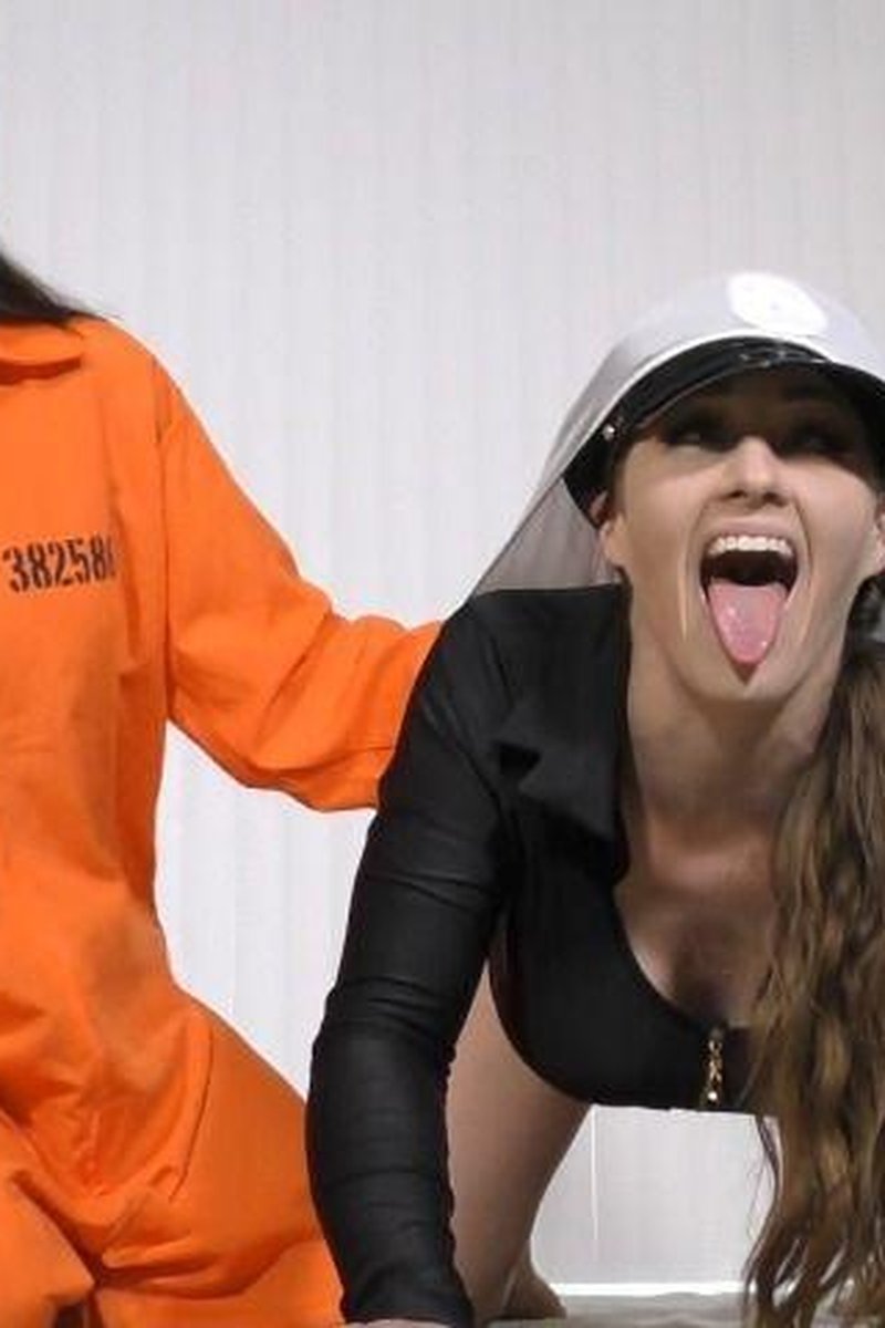 Inmate Wedgies Cop - Screenshot 1 of 4 - Costume
