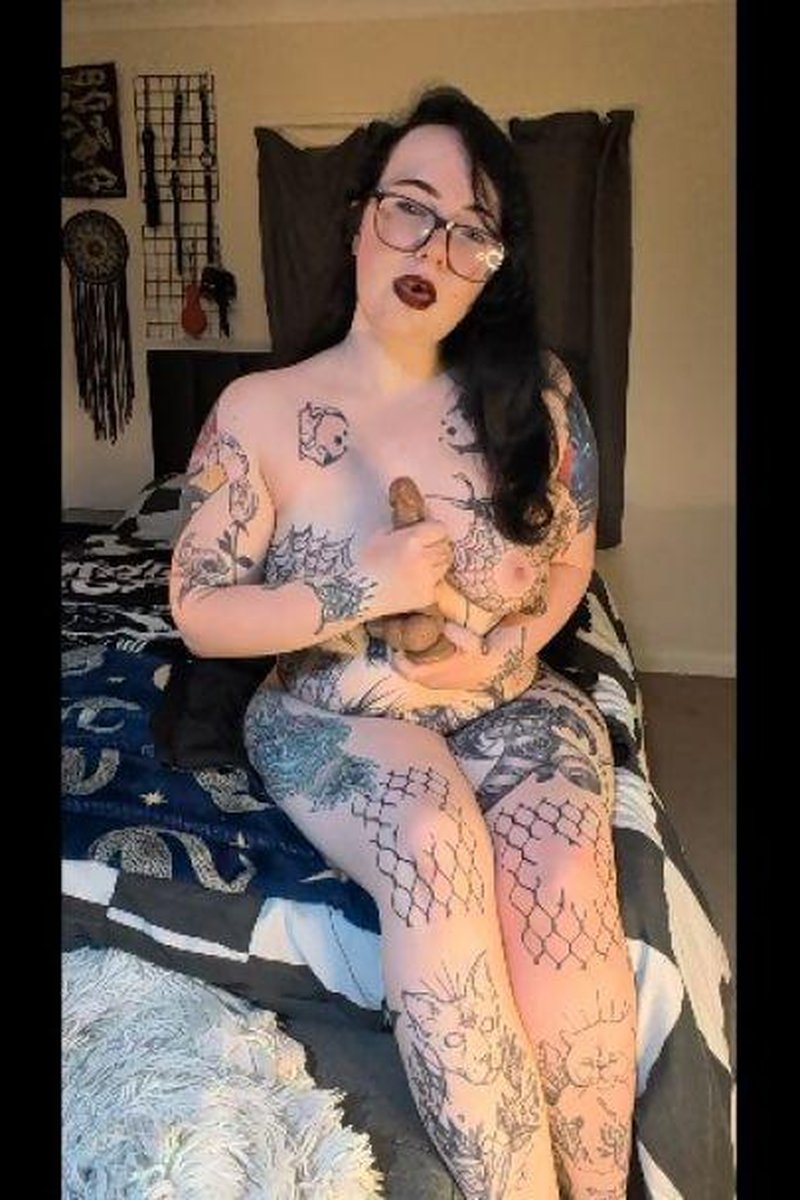 Goth JOI - Screenshot 1 of 4 - Goth