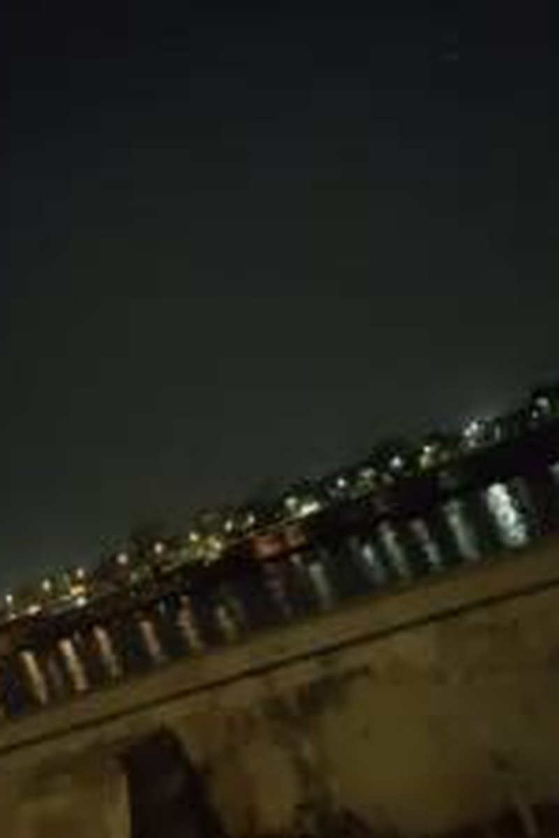 Bold - Screenshot 1 of 4 - 21 Year-old