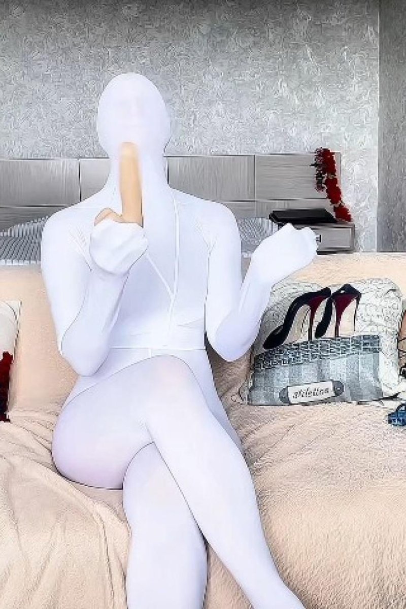 SPH From Nylon Alien - Screenshot 1 of 4 - Bondage