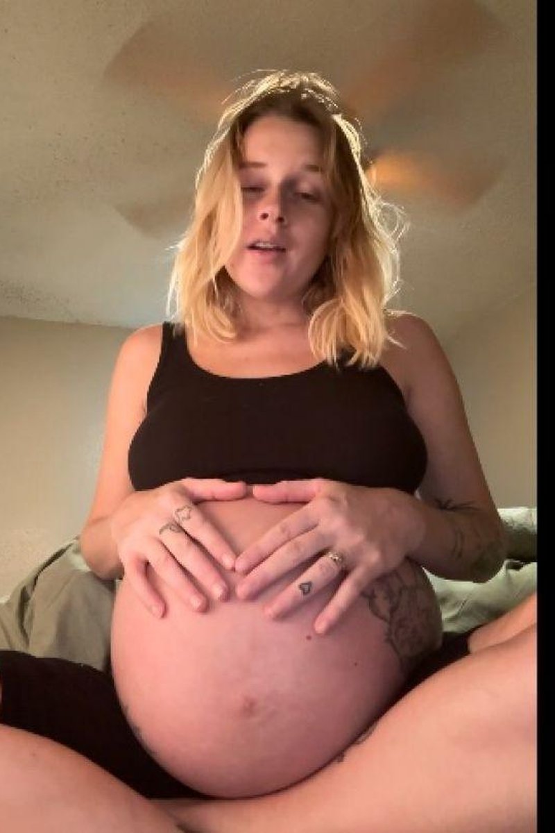 Preggo Gfe - Screenshot 1 of 4 - Belly Fetish