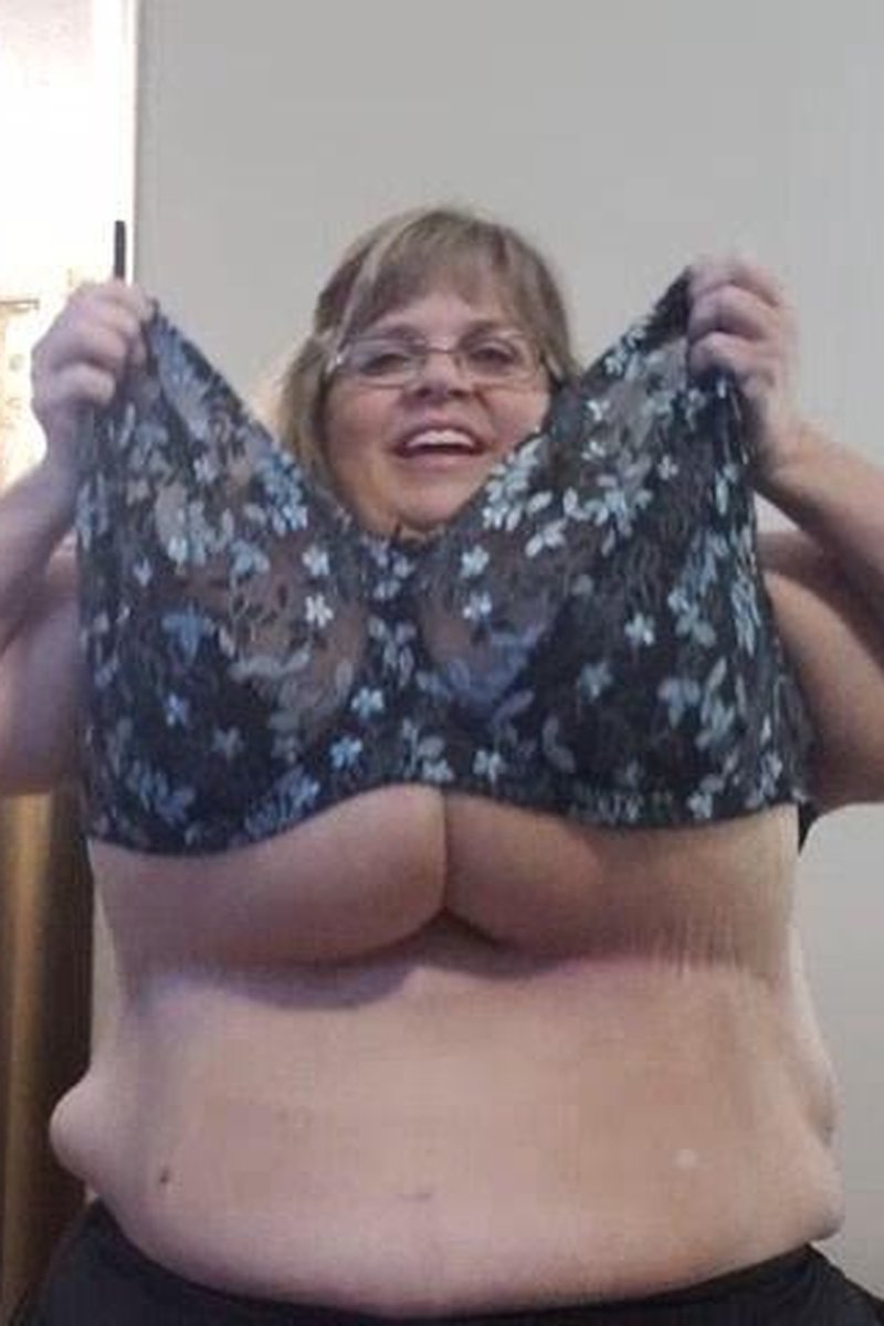 Bra Fitting - Screenshot 1 of 4 - BBW