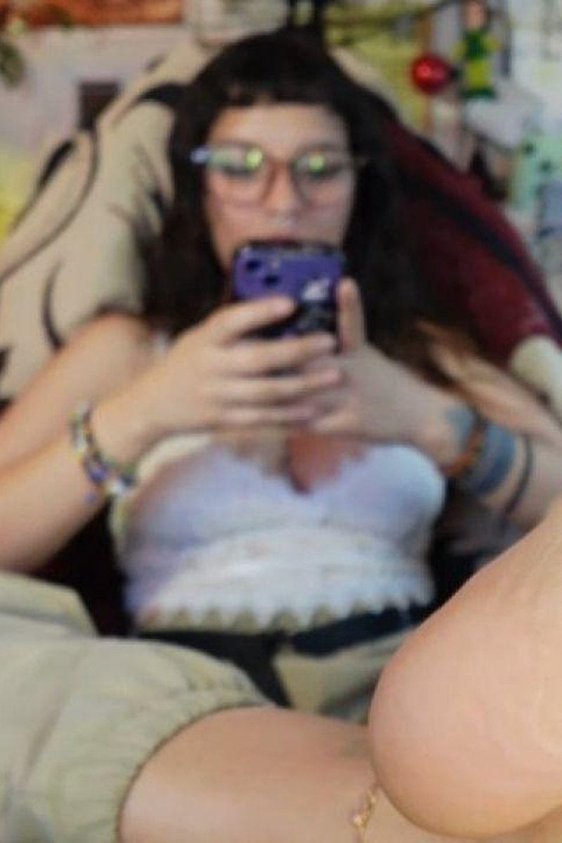 Ignoring - Screenshot 1 of 4 - Foot Fetish