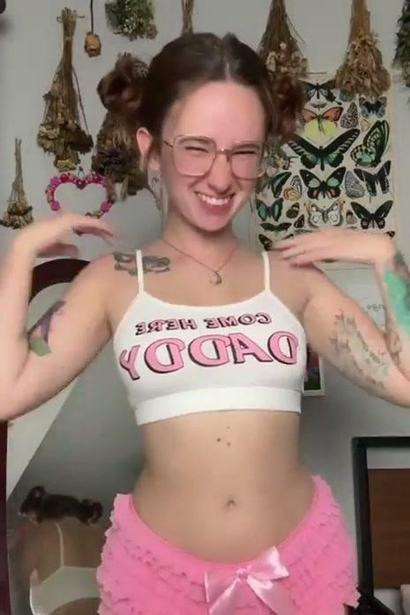 Which Angle Do You Prefer? - Screenshot 1 of 4 - Dancing