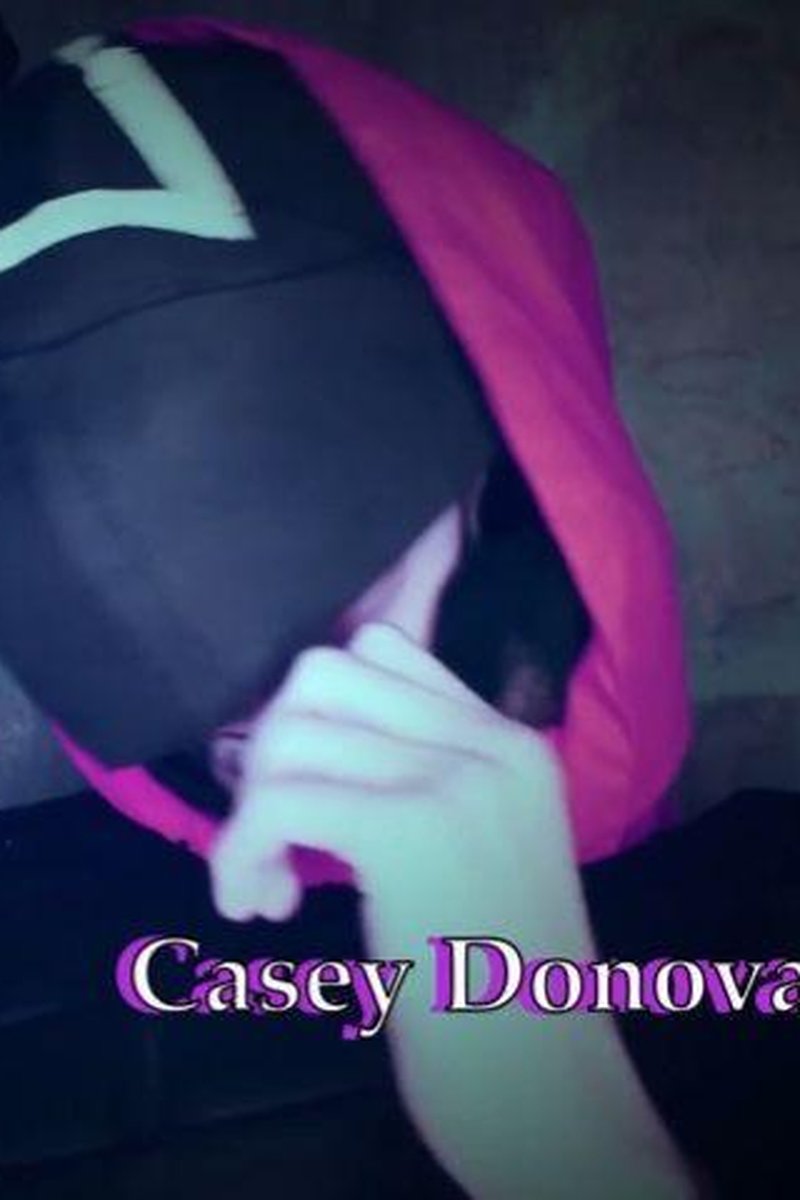 Squid Game - Screenshot 1 of 4 - Blowjob