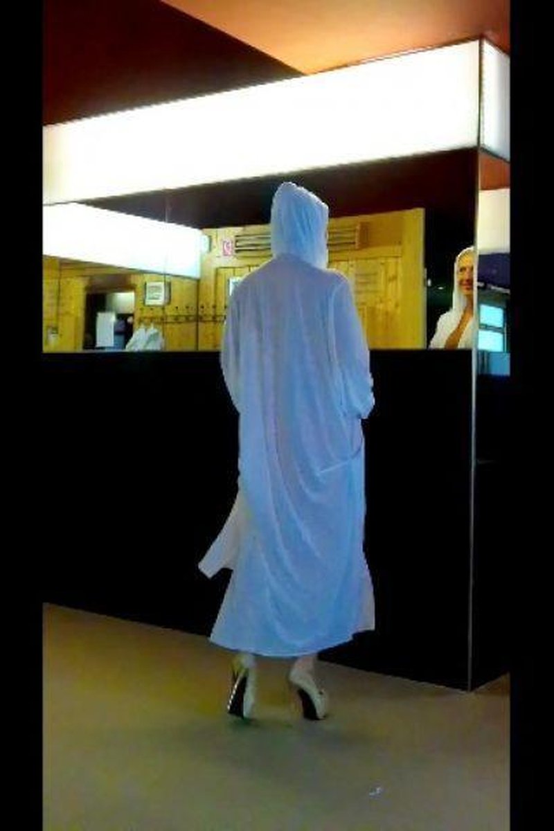 Striptease For You In The Wellness - Screenshot 1 of 4 - Big Clit