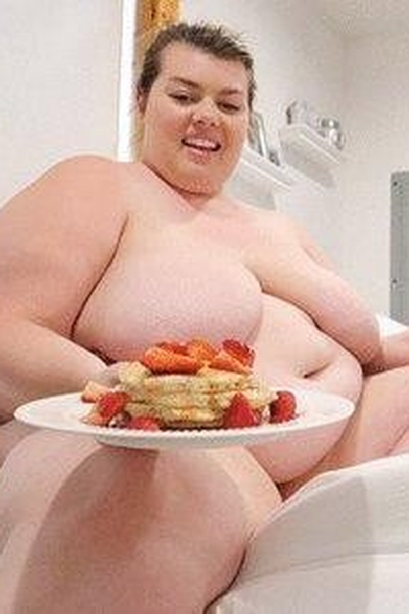 Breakfast in Bed - Screenshot 1 of 4 - BBW
