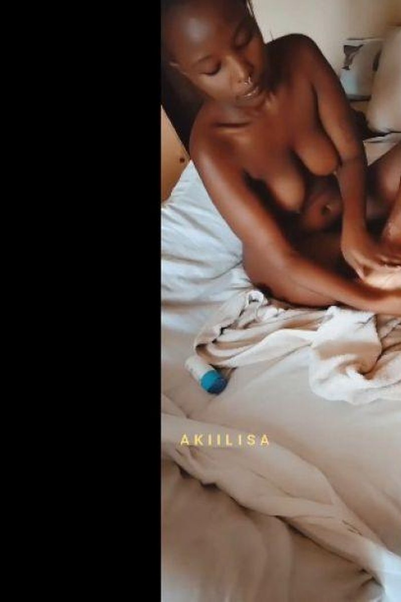 Lotioning - Screenshot 1 of 4 - Black