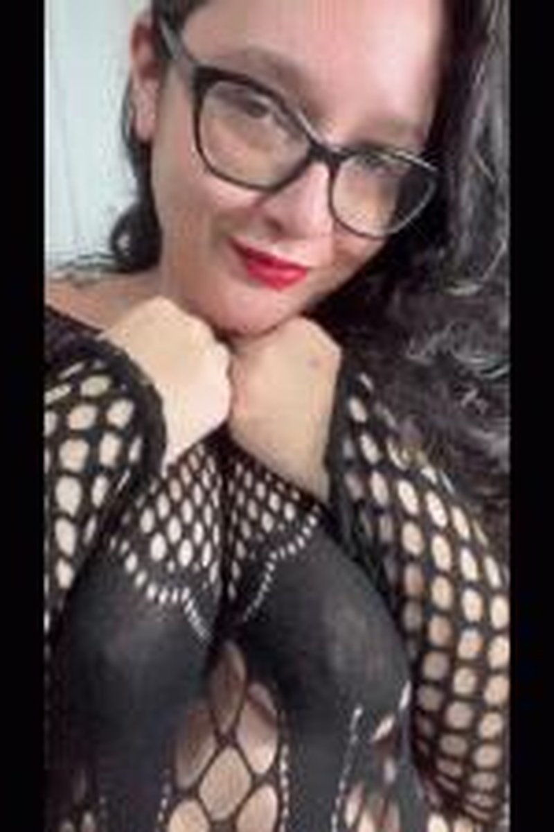 Goddess Teasing You - Screenshot 1 of 4 - BBW
