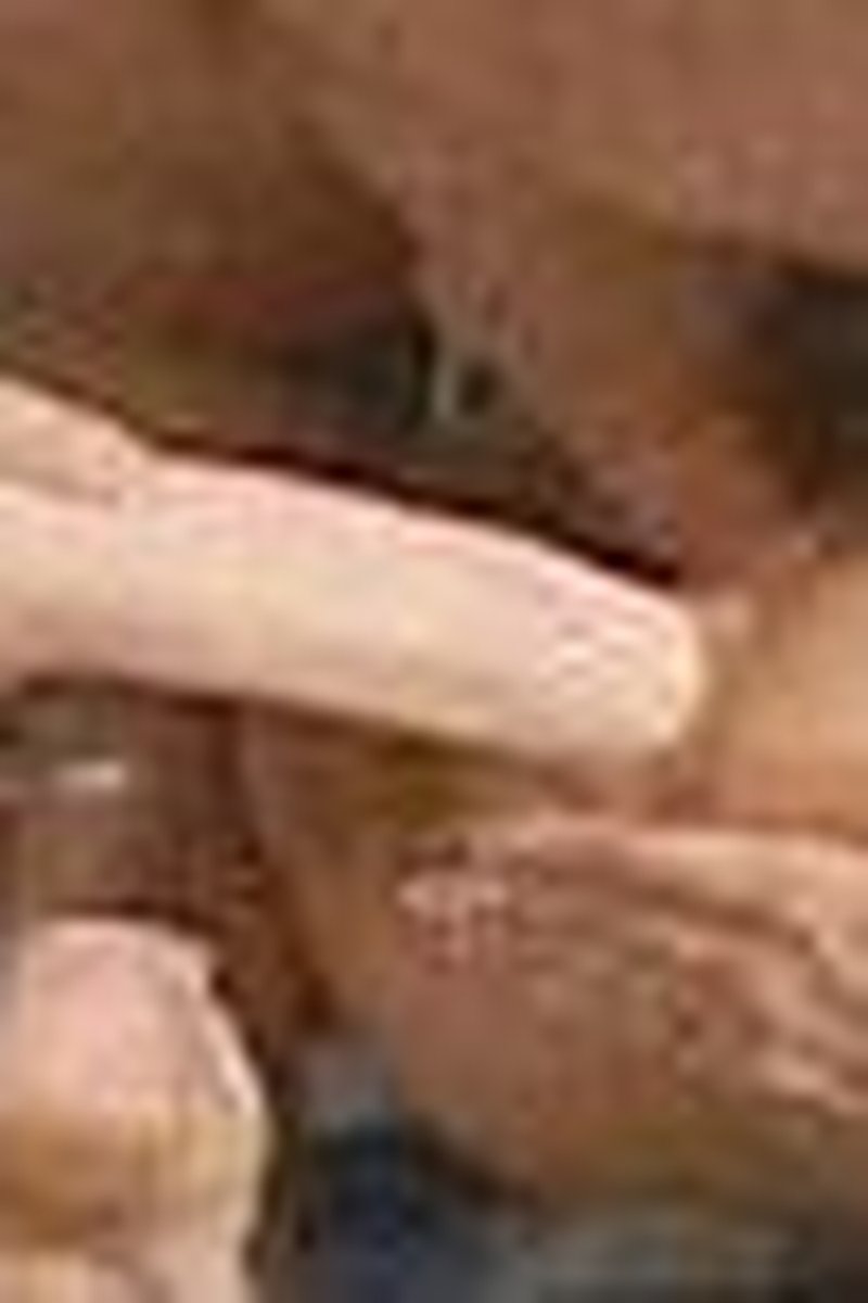 Huge Dildo Insertions - Screenshot 1 of 4