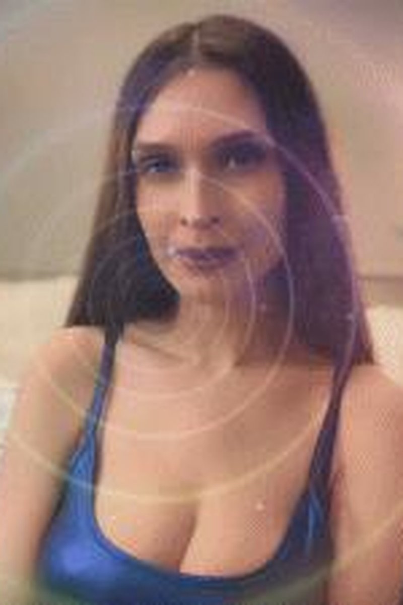 B L U E - Screenshot 1 of 4 - Addiction Fetish