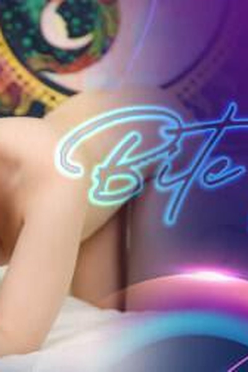 Bite Me - Screenshot 1 of 4 - All Girl