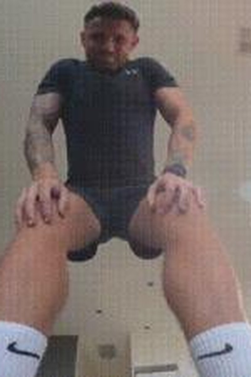 Phil Workout - Screenshot 1 of 4 - Foot Fetish