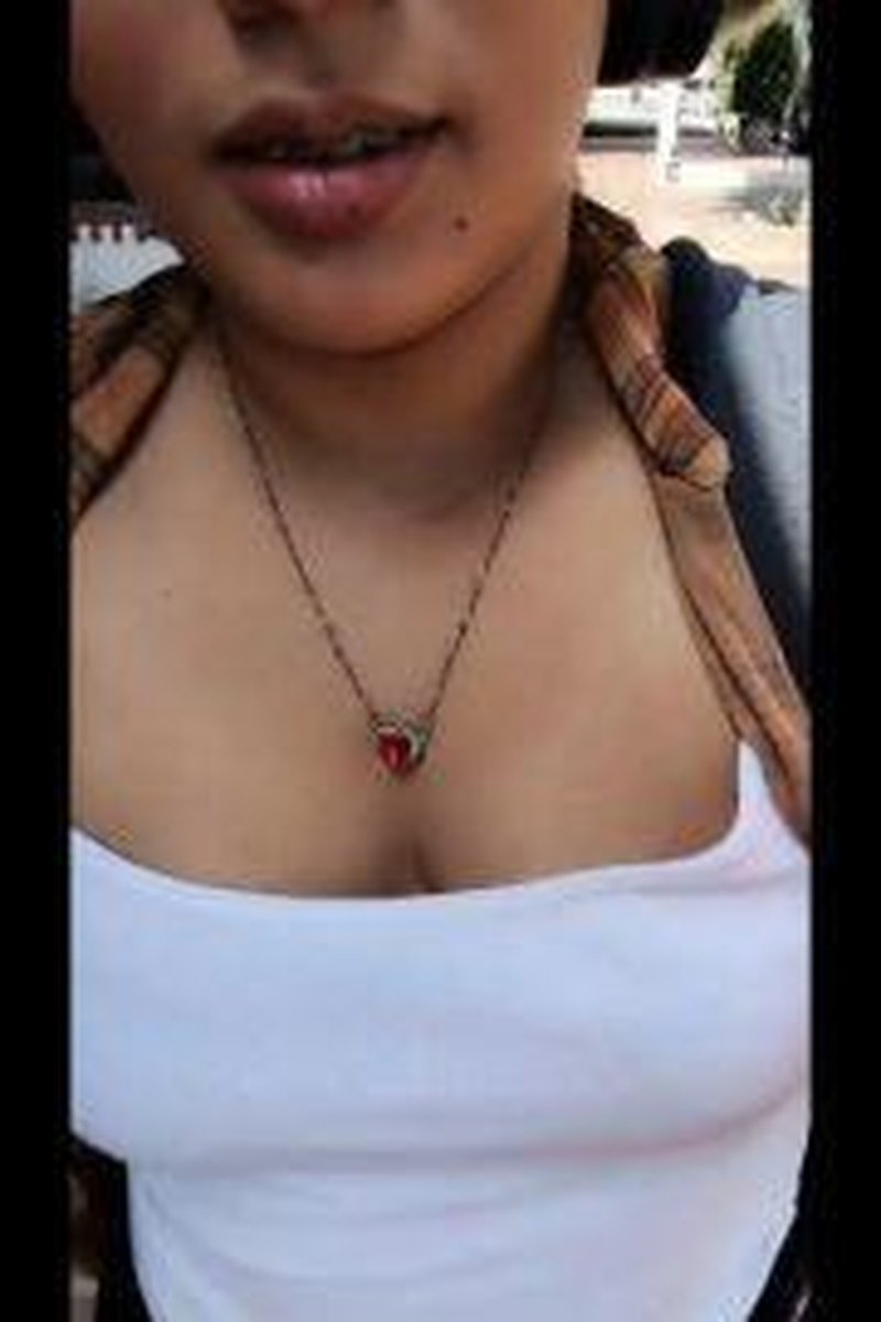 Walking - Screenshot 1 of 4 - Sfw