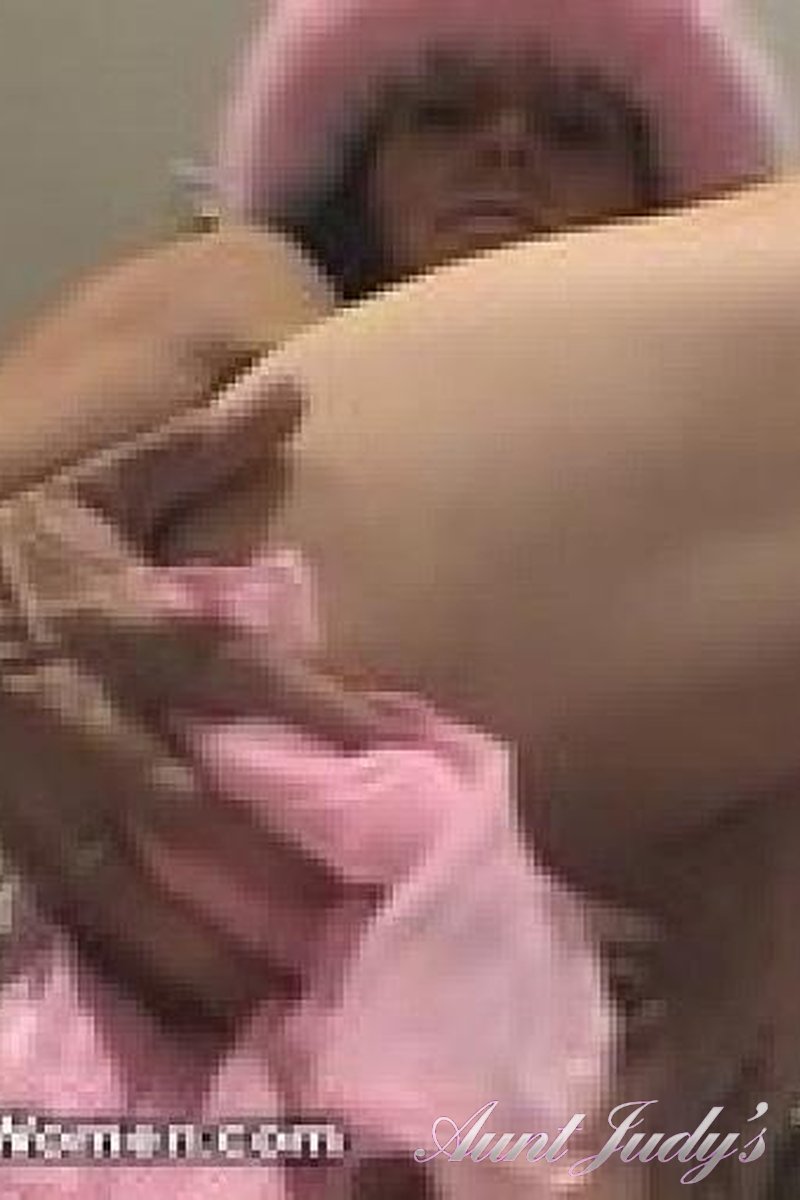 4 Clips - Screenshot 1 of 4 - Masturbation