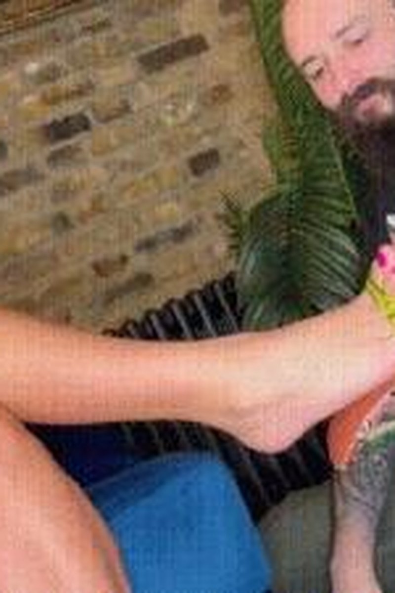 Footslapping & Dangling - Screenshot 1 of 4 - Dangling