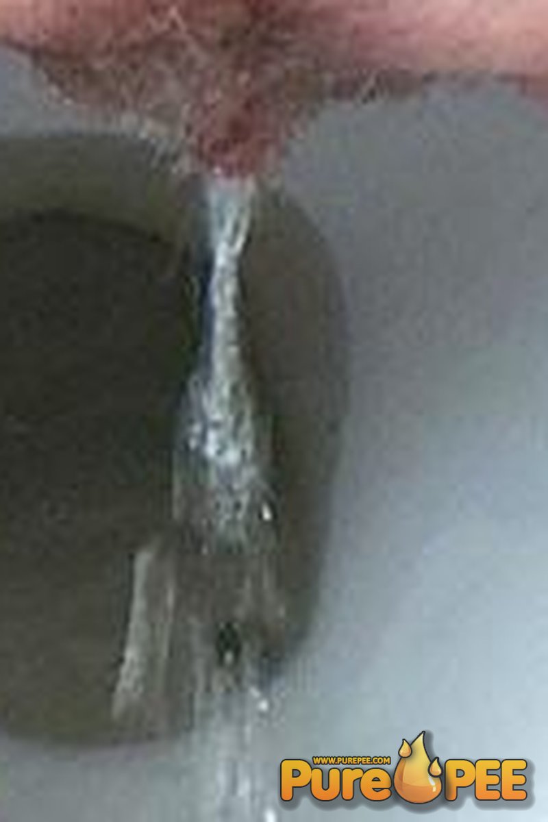 Shaved Pussy Pissing - Screenshot 1 of 4