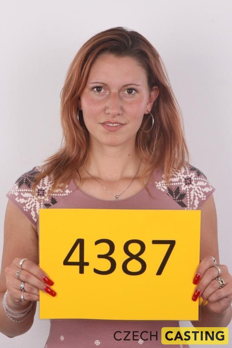 Czech Casting 537: Romana (21) - Screenshot 1 of 4 - Casting