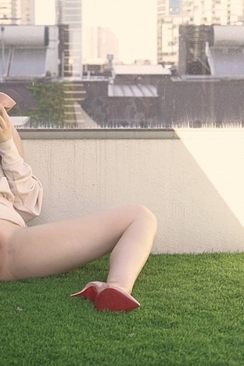 Rooftop Shoe - Screenshot 1 of 4 - Foot Fetish