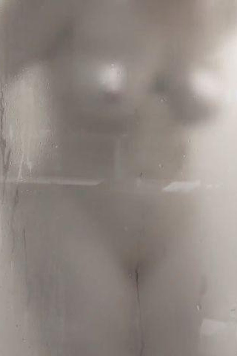 Shower Time - Screenshot 1 of 4 - Amateur