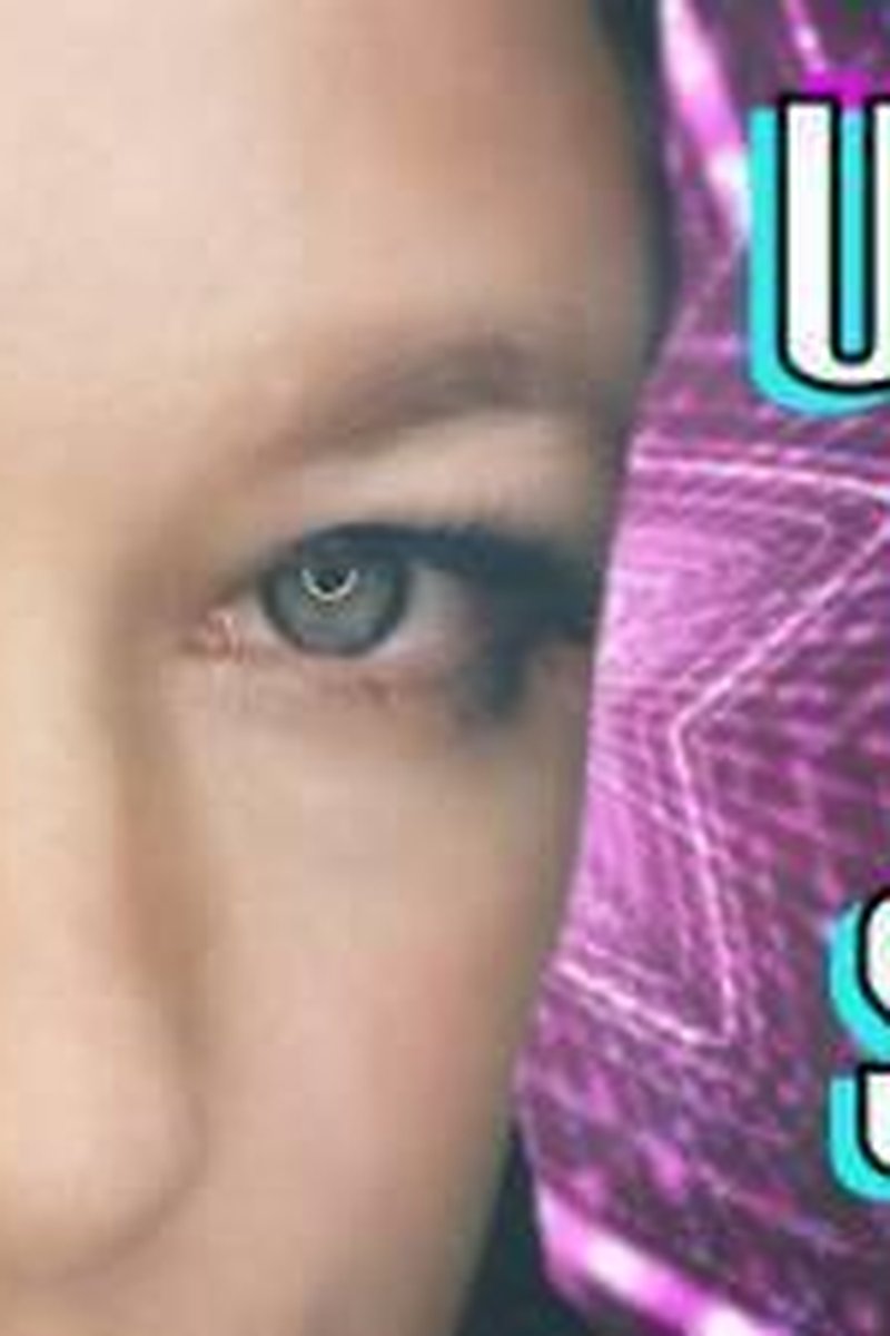 Under My Spell - Screenshot 1 of 4 - Broken