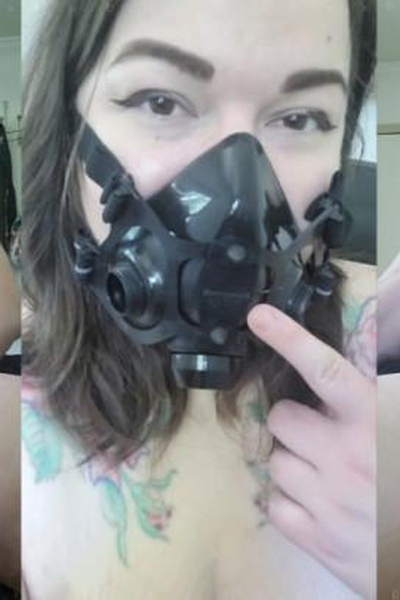 BBW Respirator Masturbation Nude - Screenshot 1 of 4 - BBW