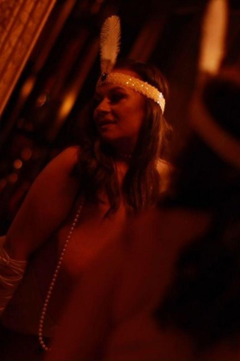 Burlesque - Screenshot 1 of 4 - Big Tits