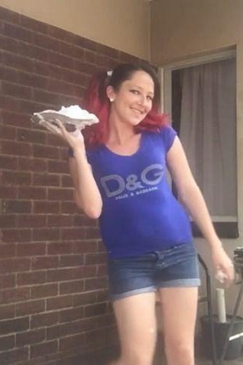 Pieing Your Face - Screenshot 1 of 4 - Creampie