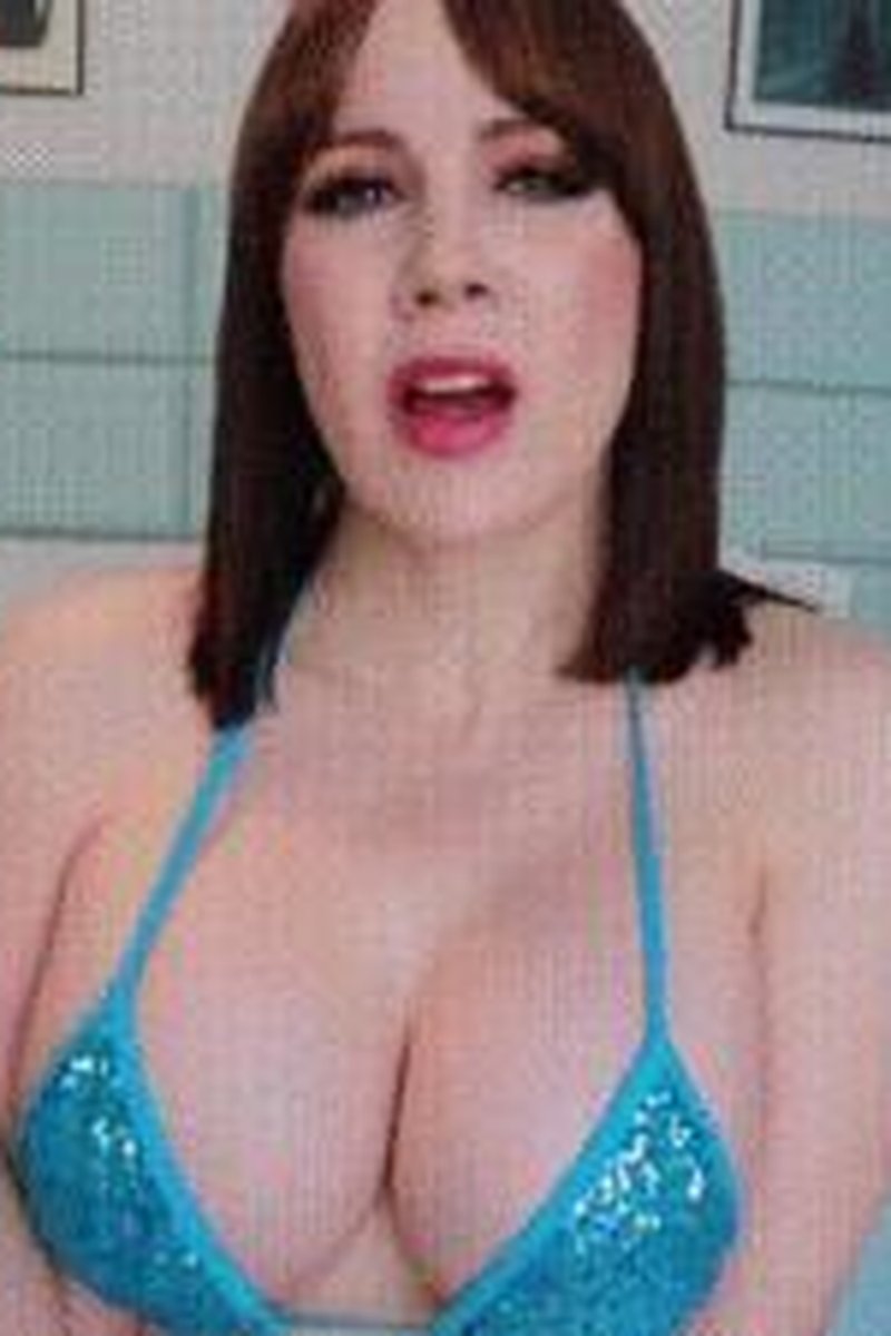 Oiled Tit Flex - Screenshot 1 of 4 - Breast Play