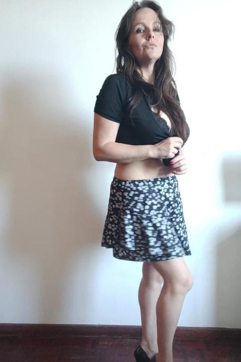 1 Minute Striptease - Screenshot 1 of 4 - Big Tits