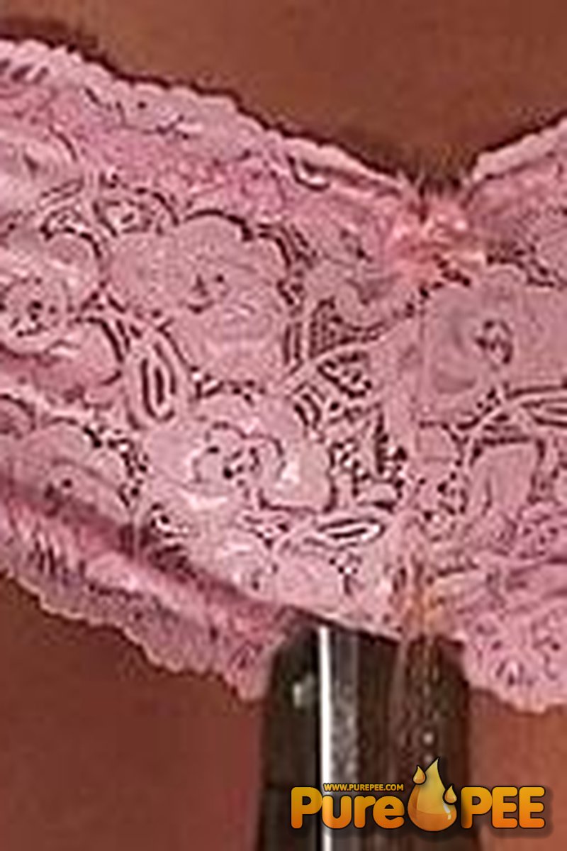 Pink Lace Pee Panties - Screenshot 1 of 4
