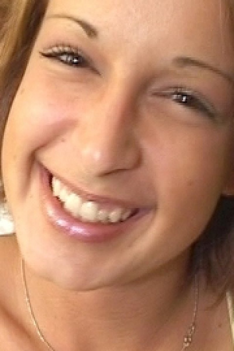 Jamie James Loves Giving Brain - Screenshot 1 of 4 - Blond Hair