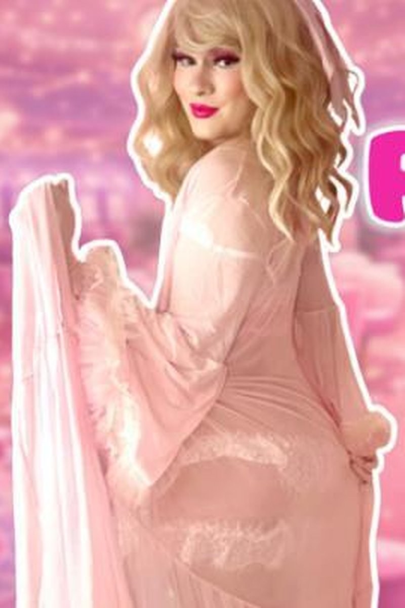 Pay Back Your Debt - Screenshot 1 of 4 - Cross Dressing