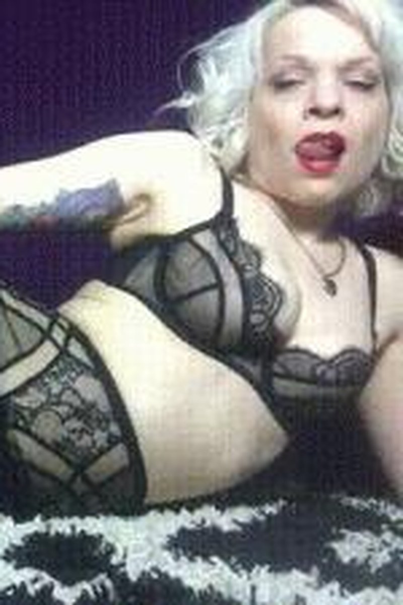 Chastity - Screenshot 1 of 4 - Ass Worship