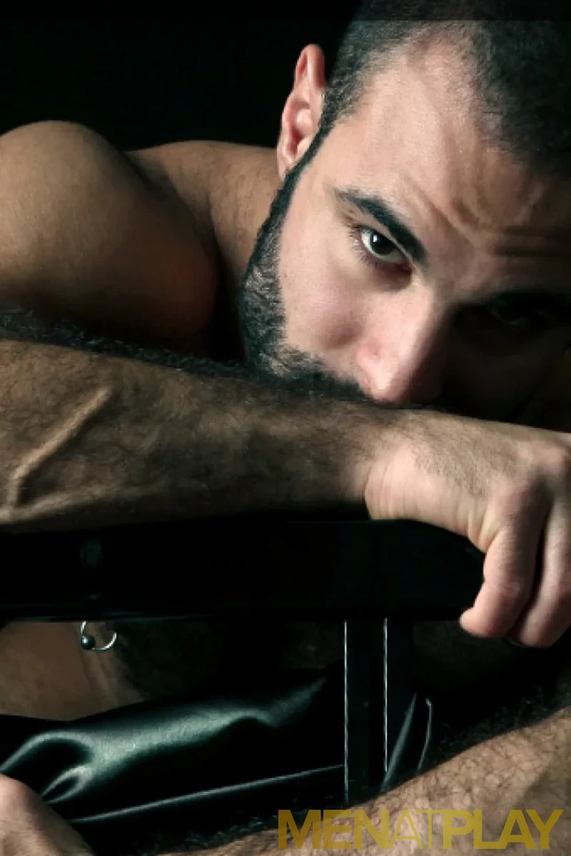Paco - Screenshot 1 of 4 - Hairy Pussy