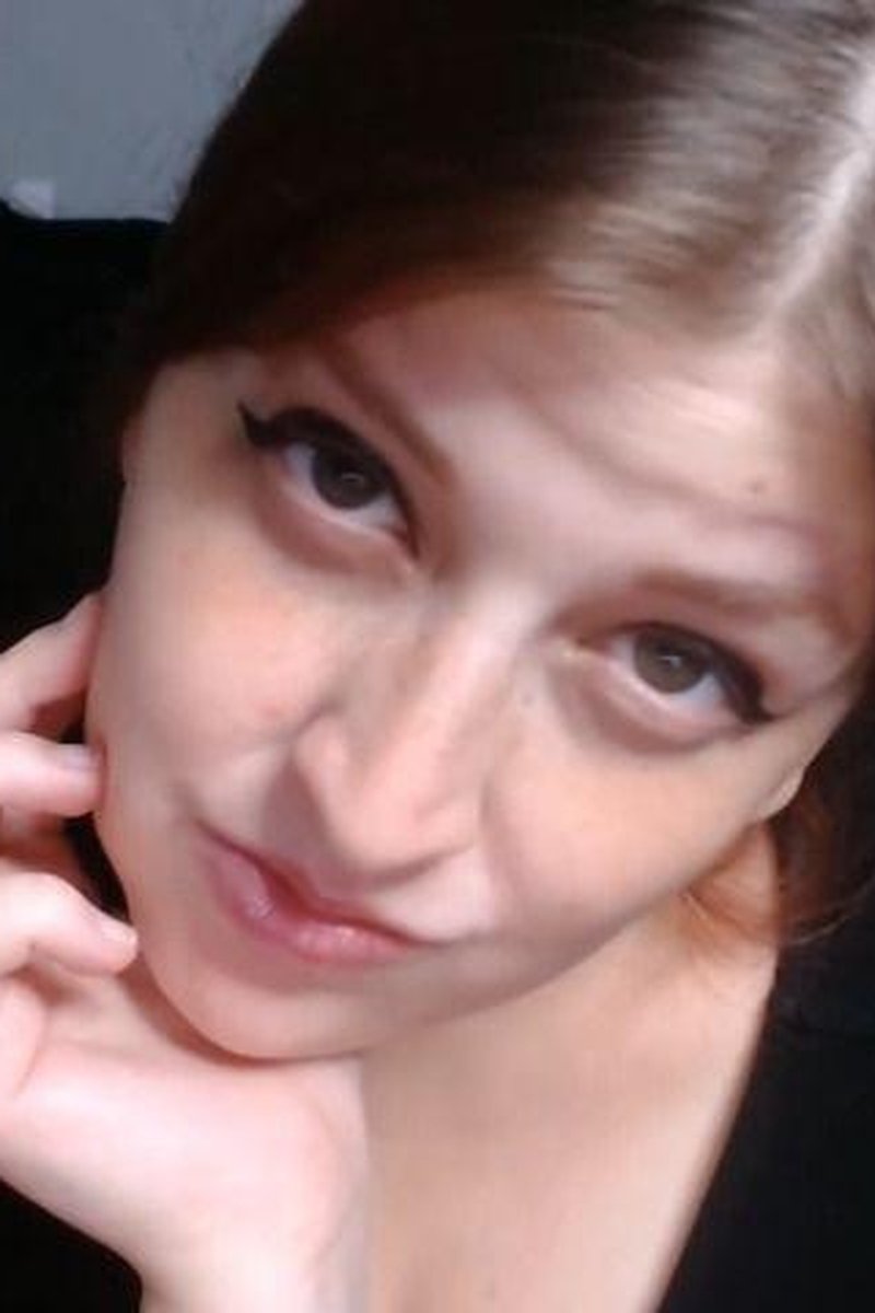 Mesmerizing - Screenshot 1 of 4 - Eye Contact