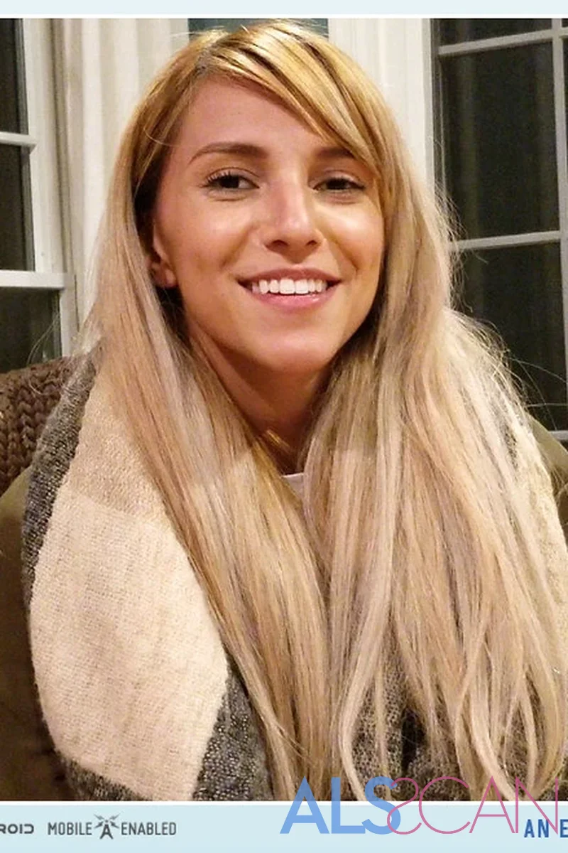 Interview - Screenshot 1 of 4 - Behind The Scenes